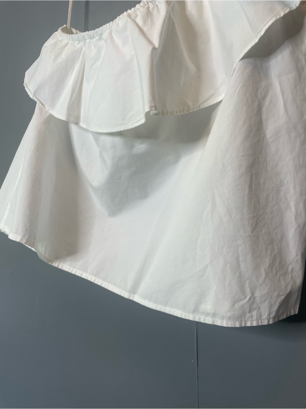 Banana Republic White Ruffle One-Shoulder Top  small - Picture 10 of 11